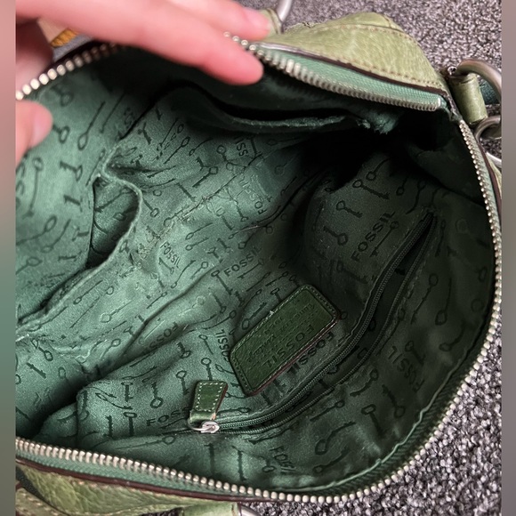 Fossil crossbody purse - Picture 3 of 3